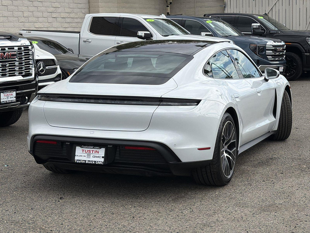 Used 2023 Porsche Taycan RWD image 5