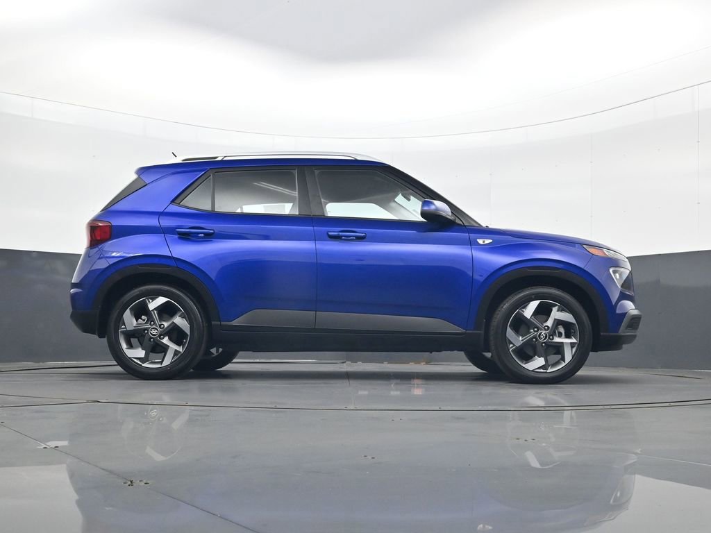 Certified 2023 Hyundai Venue Limited FWD image 24