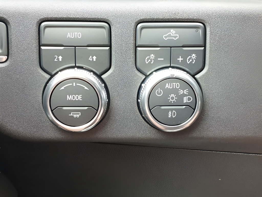 Used 2024 GMC Sierra 1500 Elevation w/ LPO, Elevation Black Package AWD/4WD image 20