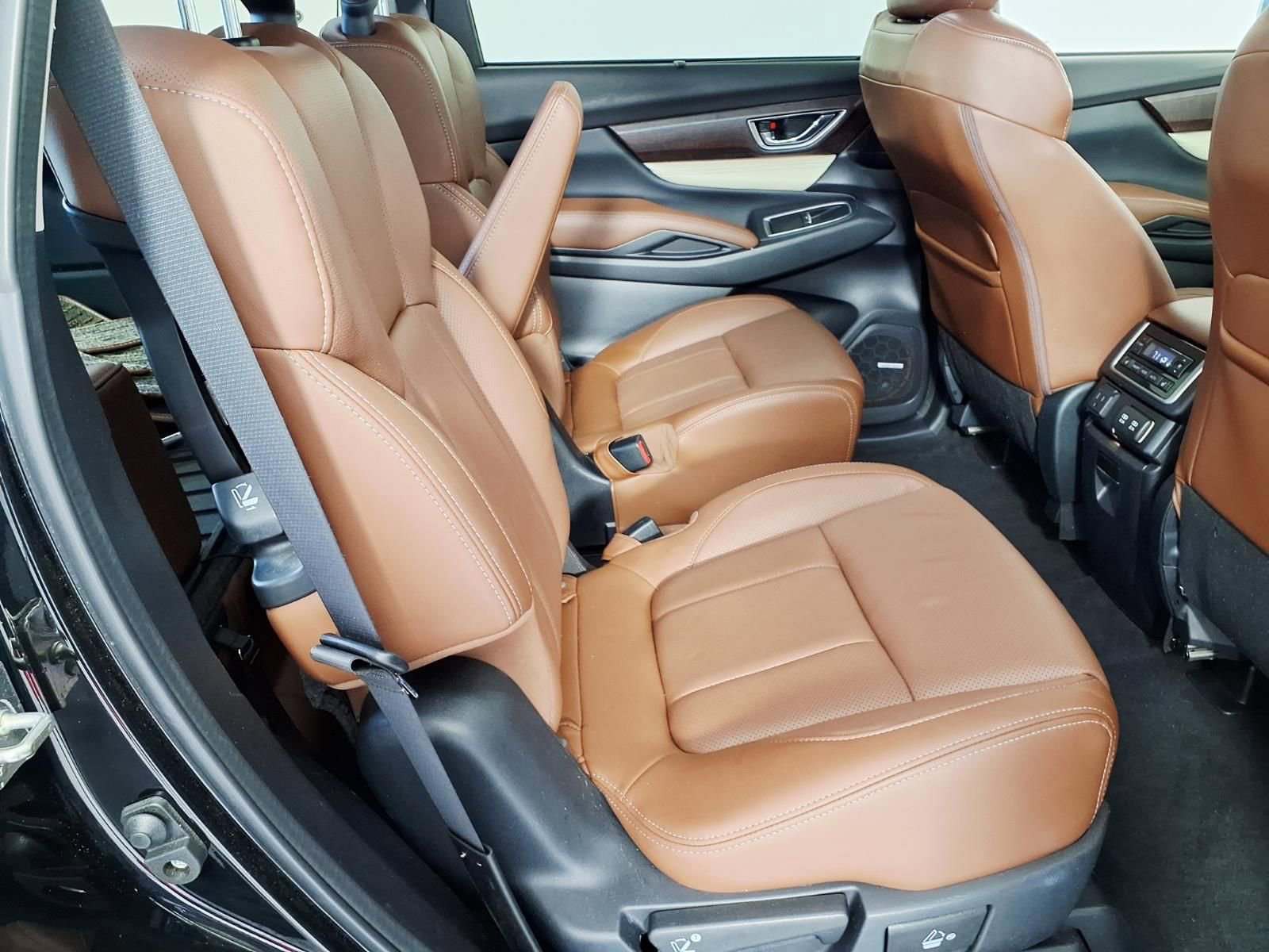 Used 2019 Subaru Ascent Touring w/ Popular Package #3 AWD/4WD image 7