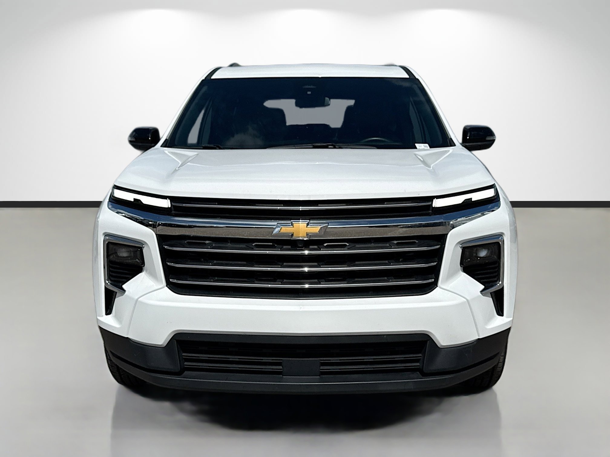 Used 2025 Chevrolet Traverse LT image 8