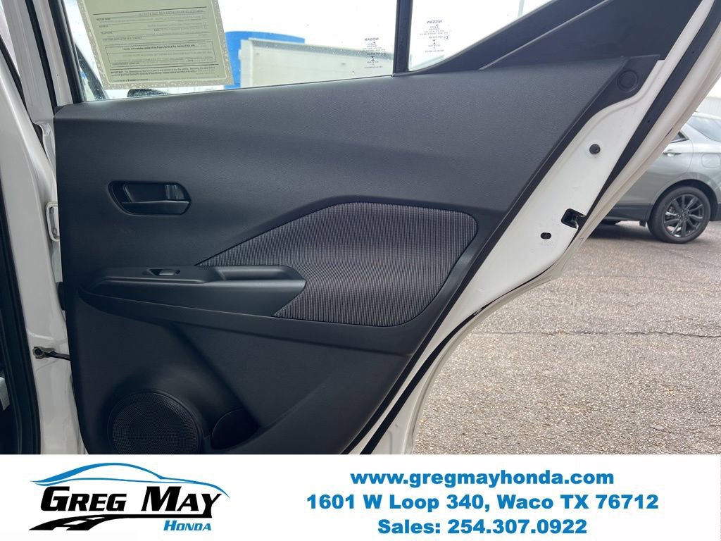 Used 2020 Nissan Kicks S FWD image 13
