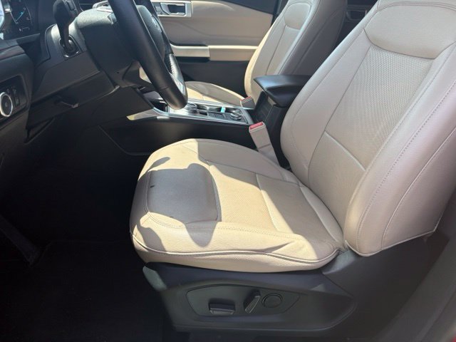 Used 2023 Ford Explorer Limited AWD/4WD image 10