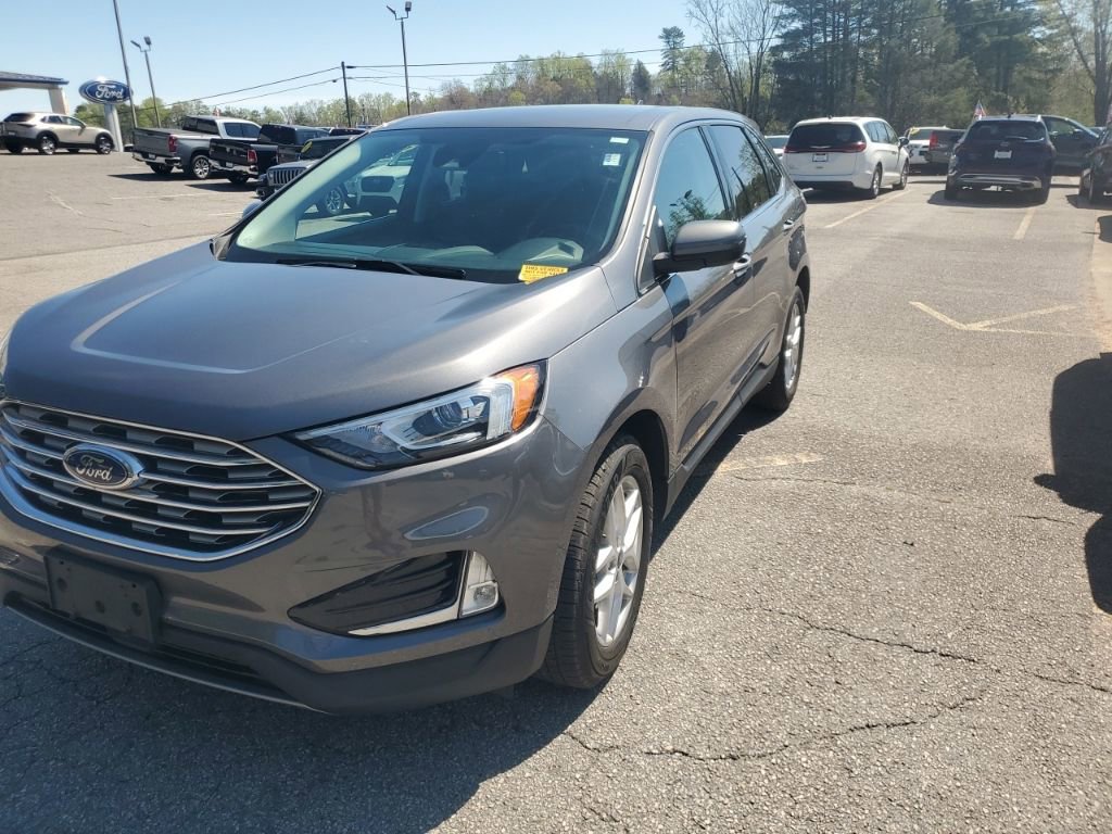 Used 2021 Ford Edge SEL w/ Convenience Package FWD image 2