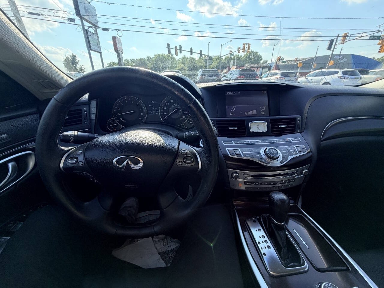 Used 2011 INFINITI M37 x w/ Premium Pkg AWD/4WD image 3
