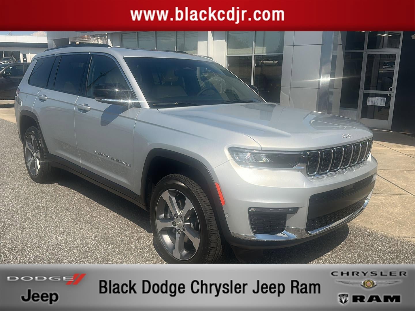 New 2025 Jeep Grand Cherokee L Limited w/ Luxury Tech Group II AWD/4WD image 1