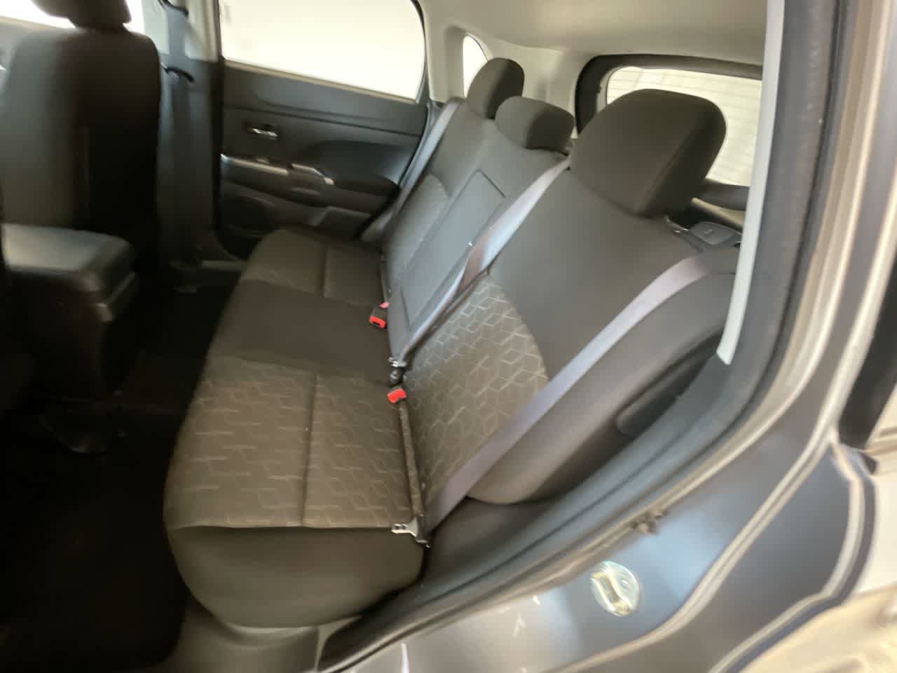 Used 2021 Mitsubishi Outlander Sport SE AWD/4WD image 21