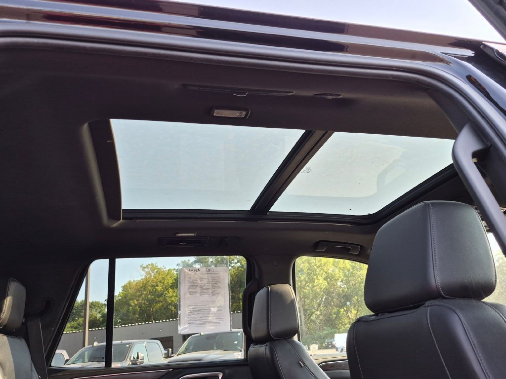 Used 2021 Chevrolet Tahoe Z71 w/ Z71 Signature Package AWD/4WD image 31