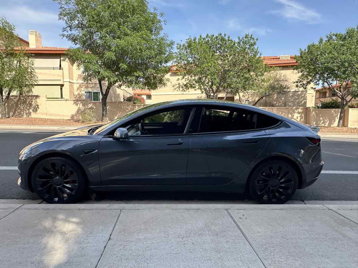 Used 2022 Tesla Model 3 Performance image 5