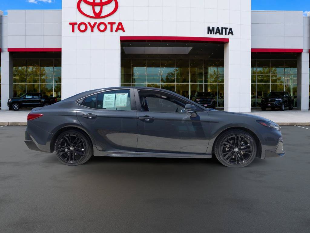 Used 2025 Toyota Camry SE FWD video 2