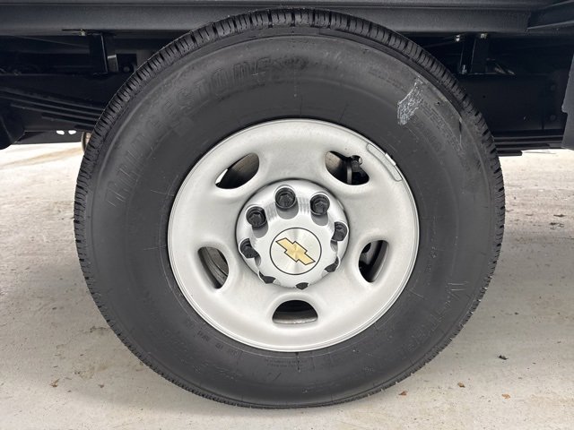 New 2025 Chevrolet Express 3500 w/ Power Convenience Package image 38