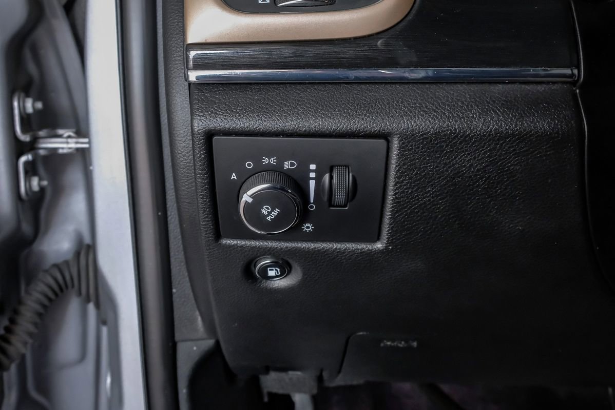 Used 2016 Jeep Grand Cherokee Limited 75th Anniversary image 27