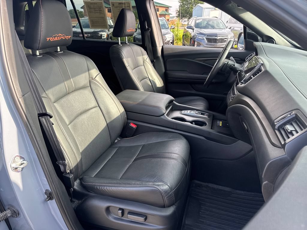 Used 2024 Honda Passport TrailSport image 13