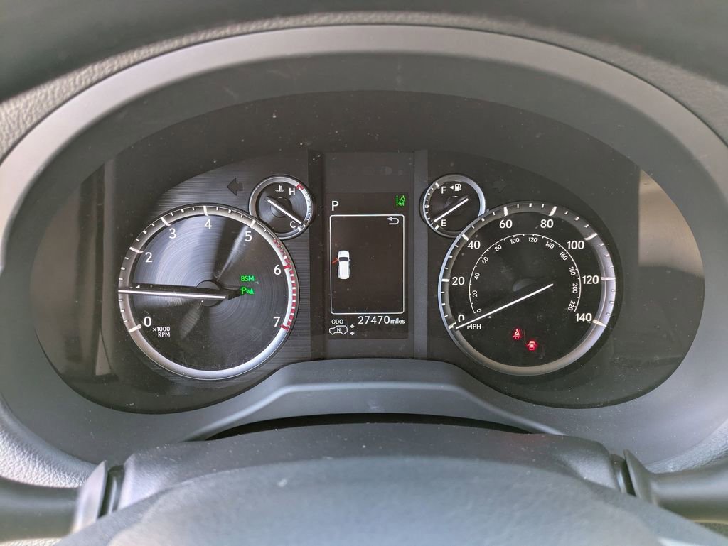 Used 2023 Lexus GX 460 Luxury w/ Sport Design Package image 11