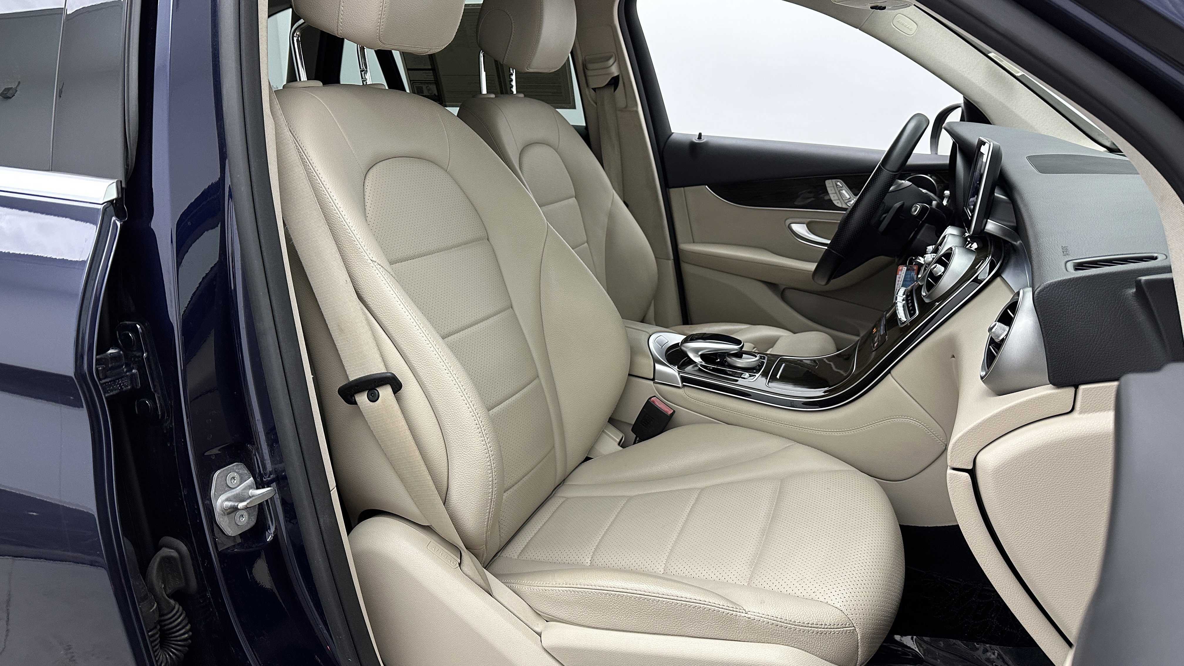 Used 2016 Mercedes-Benz GLC 300 image 35