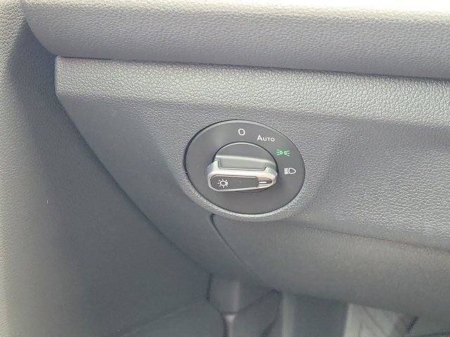 Used 2025 Volkswagen Jetta S FWD image 17