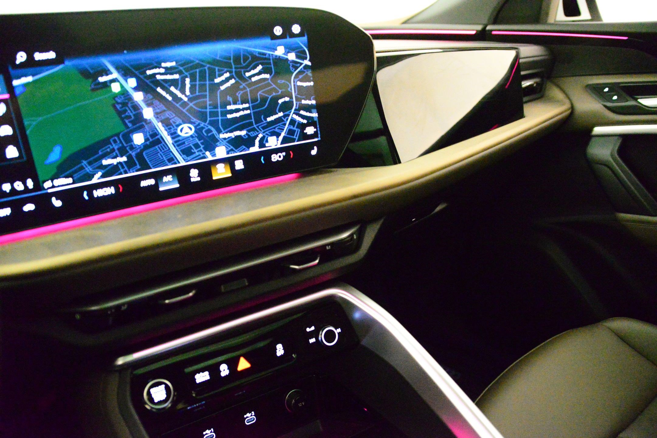 Certified 2025 Audi Q5 Premium w/ Convenience Package image 28