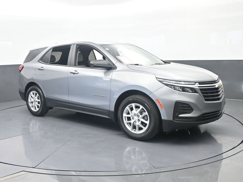 Used 2023 Chevrolet Equinox LS FWD image 8