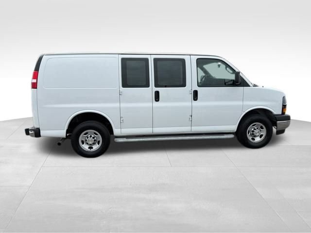 Used 2024 Chevrolet Express 2500 w/ Driver Convenience Package image 19