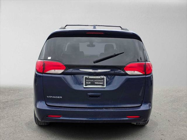 Used 2020 Chrysler Voyager Lxi FWD image 4