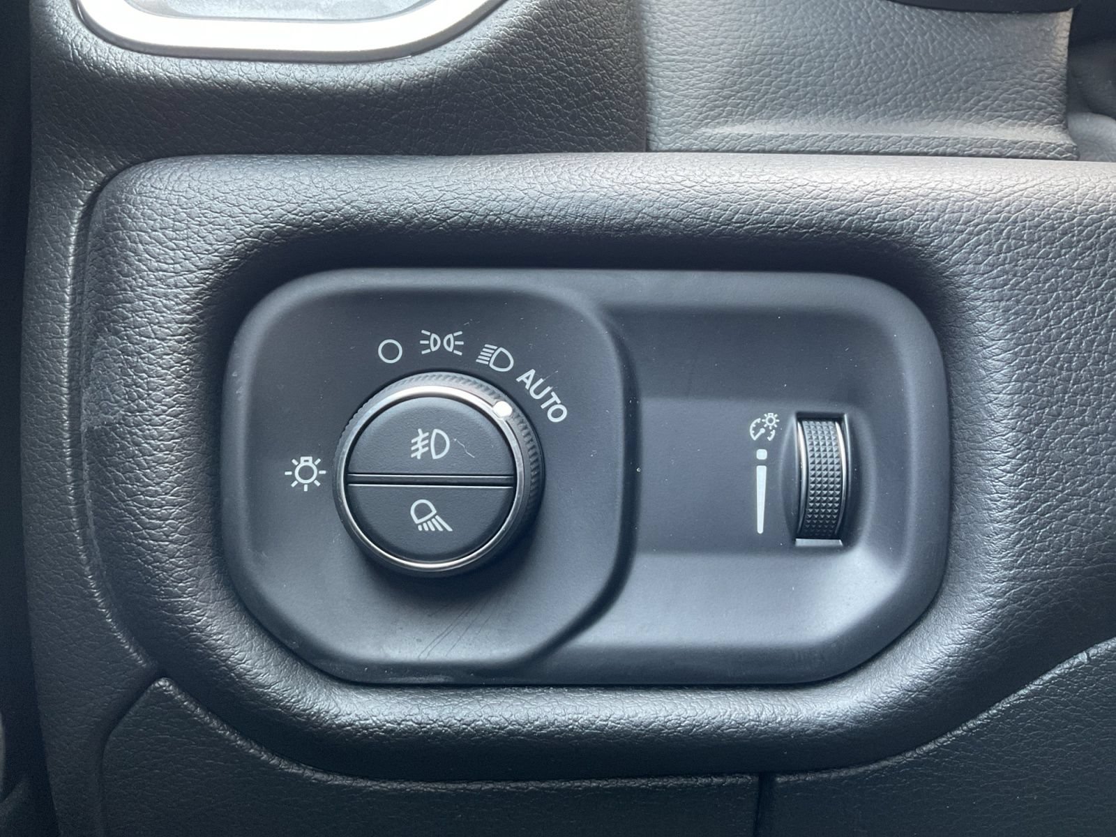Used 2023 RAM 1500 Big Horn AWD/4WD image 27