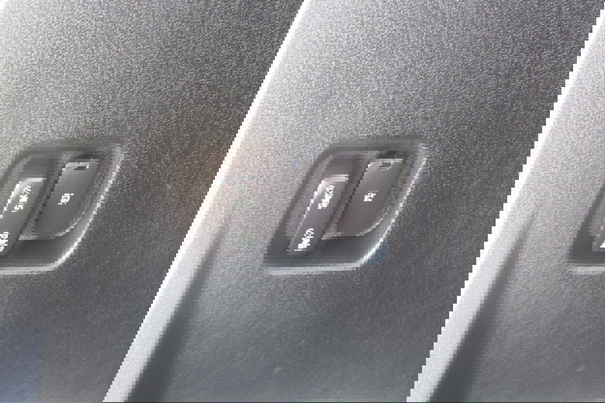 Used 2019 Ford Edge Titanium w/ Cold Weather Package image 18