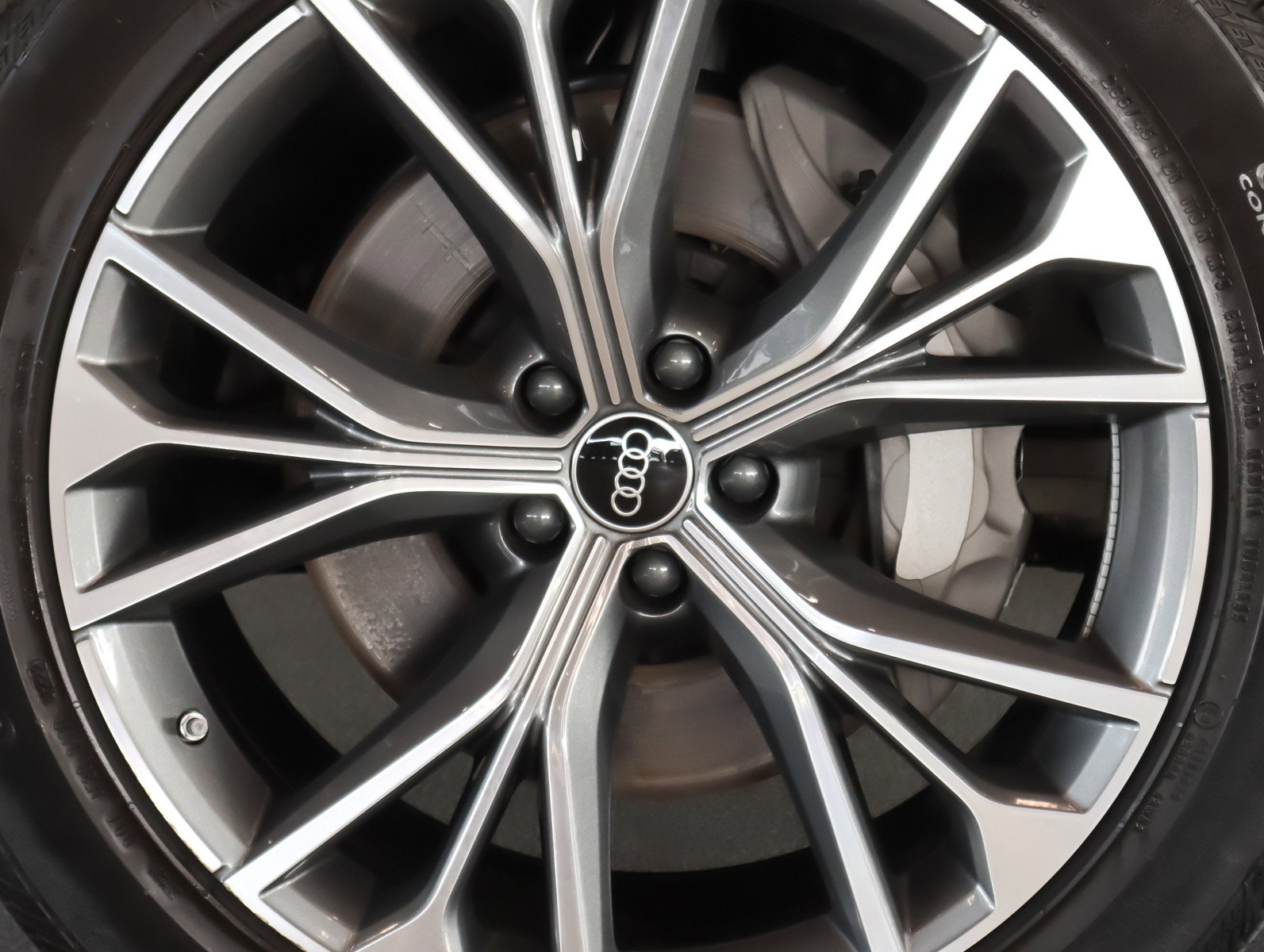 Used 2023 Audi Q8 Premium Plus w/ Premium Plus Package image 7