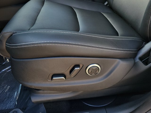 Certified 2026 Genesis GV70 2.5T Select AWD/4WD image 12