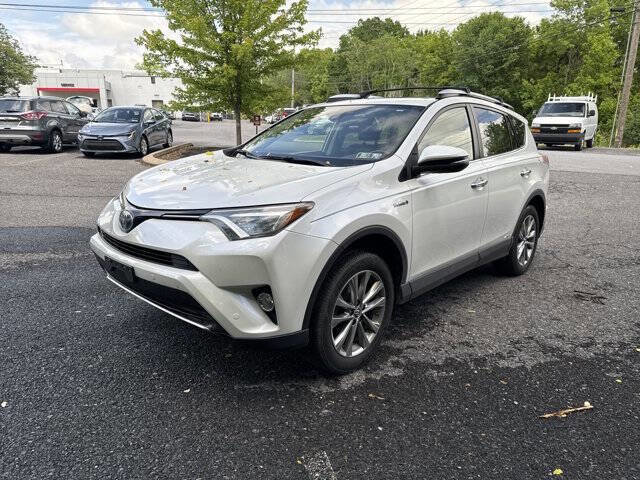 Used 2016 Toyota RAV4 Limited image 1