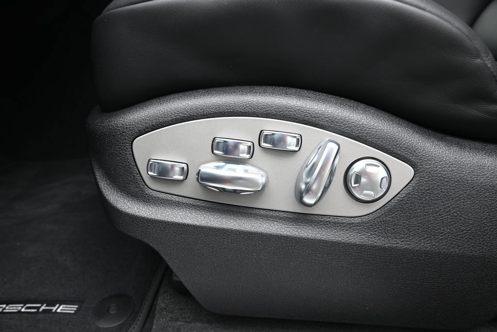 New 2026 Porsche Macan S AWD/4WD image 15