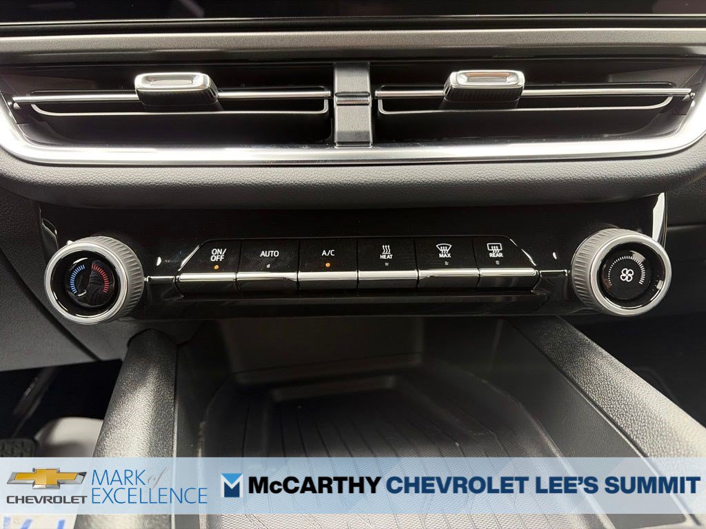 New 2026 Chevrolet Equinox EV LT w/ Comfort Package FWD image 14
