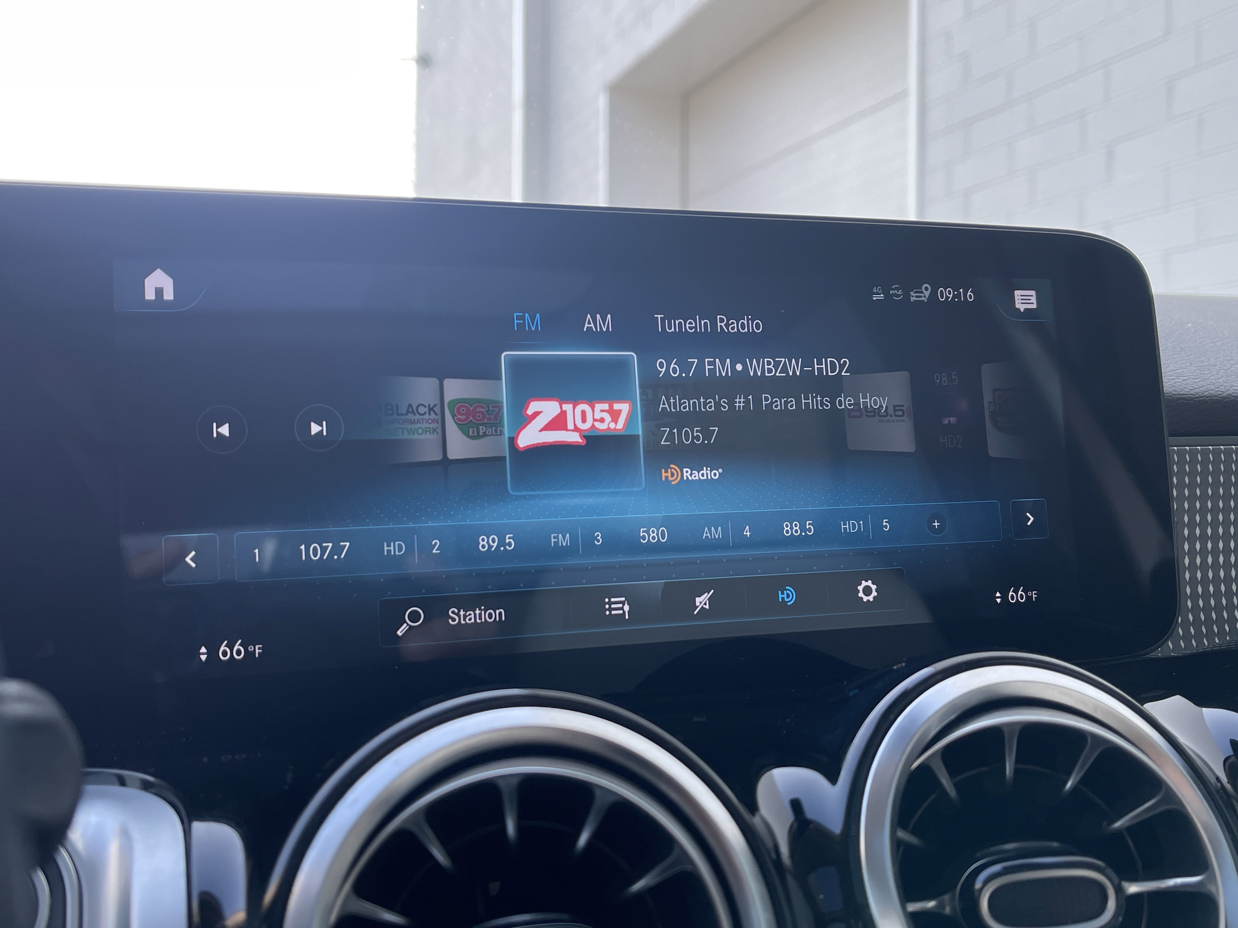 Used 2022 Mercedes-Benz GLB 250 image 13