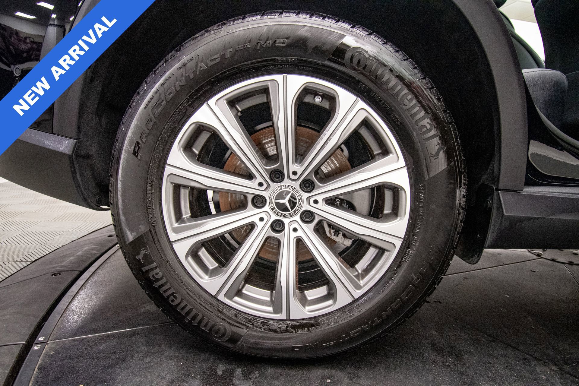 Used 2025 Mercedes-Benz GLC 300 4MATIC image 39