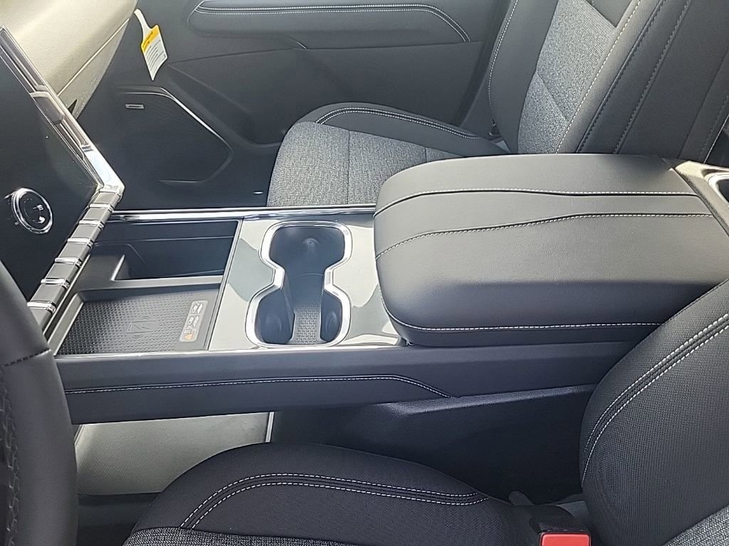 New 2026 GMC Acadia Elevation image 25