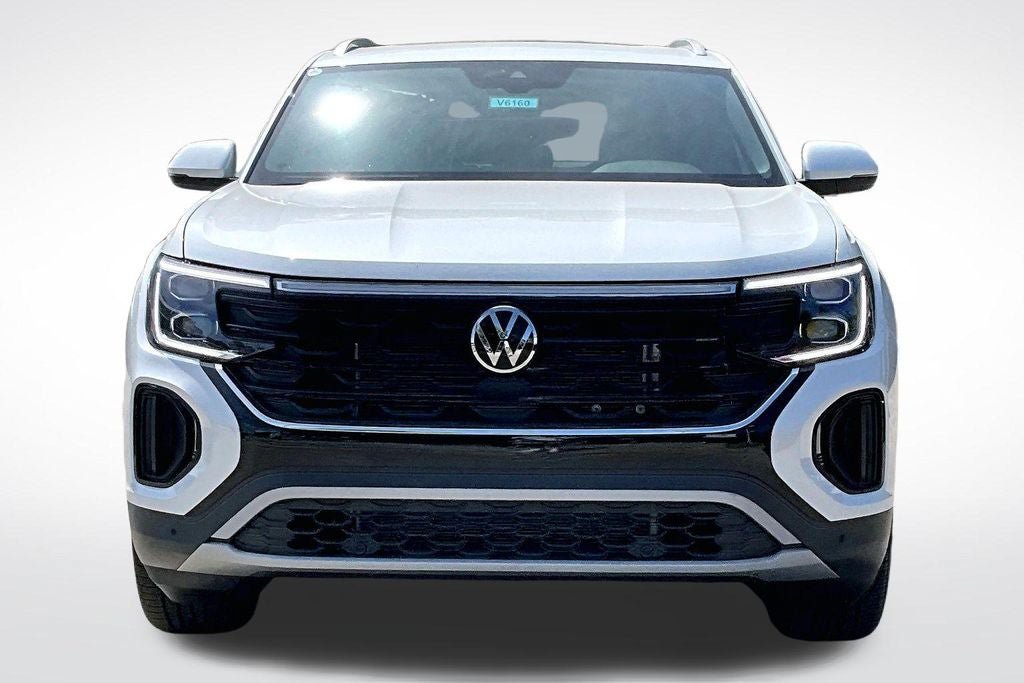 New 2026 Volkswagen Atlas Cross Sport SE FWD image 2