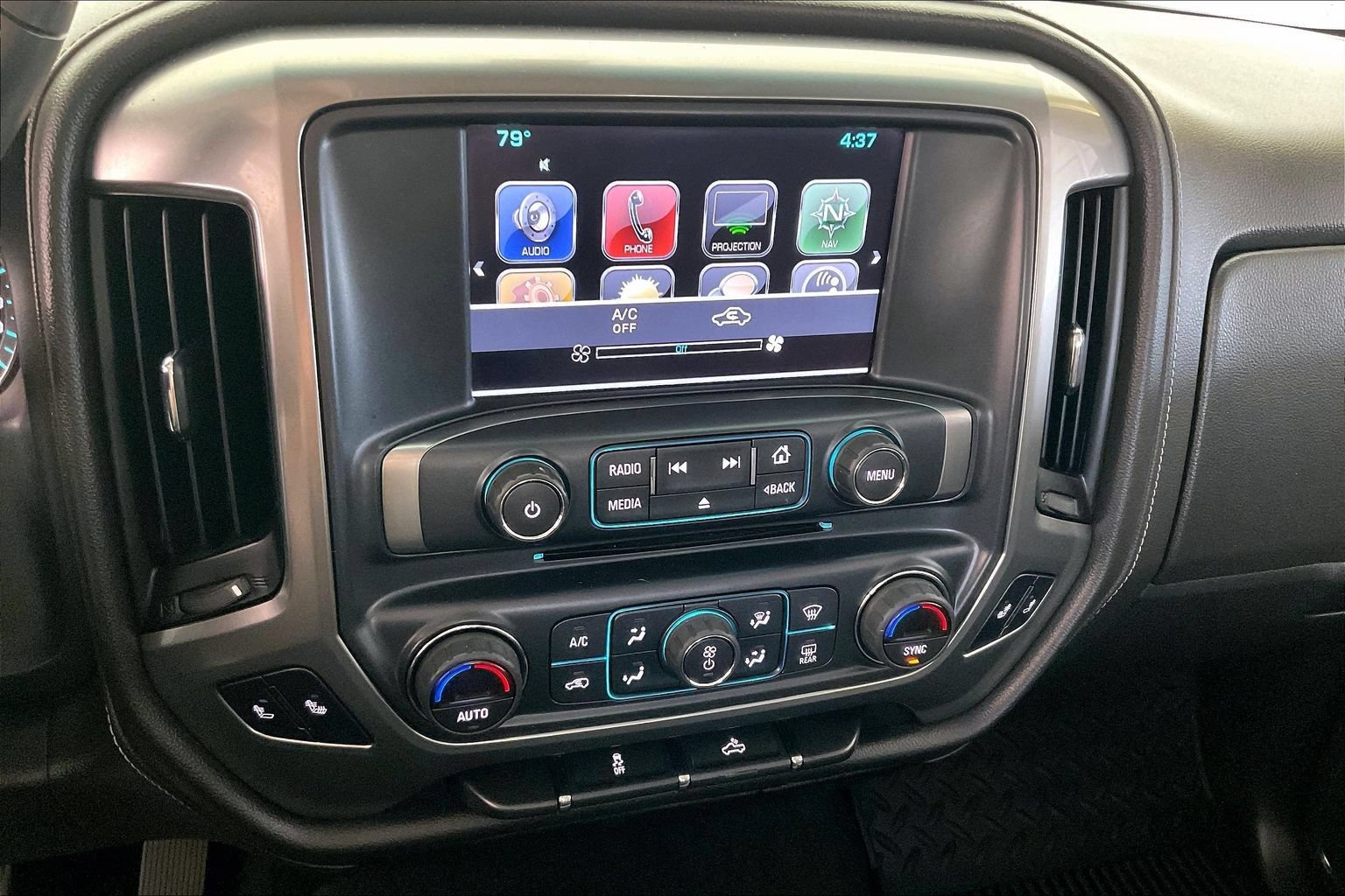 Used 2017 Chevrolet Silverado 1500 LTZ AWD/4WD image 9