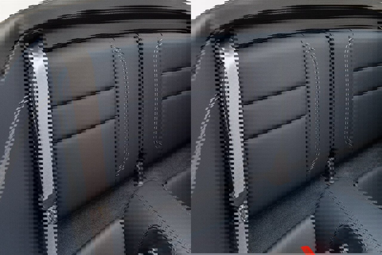 Used 2025 Porsche 911 Carrera w/ Premium Package image 39