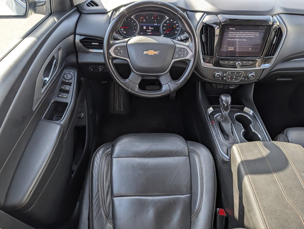 Used 2021 Chevrolet Traverse LT w/ LT Premium Package FWD image 12
