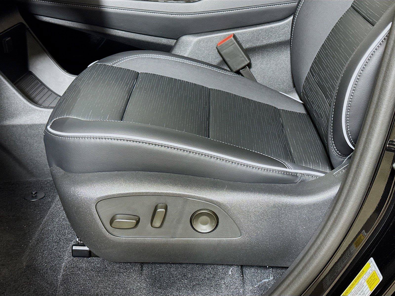 New 2026 Buick Enclave Sport Touring w/ Power Package FWD image 17