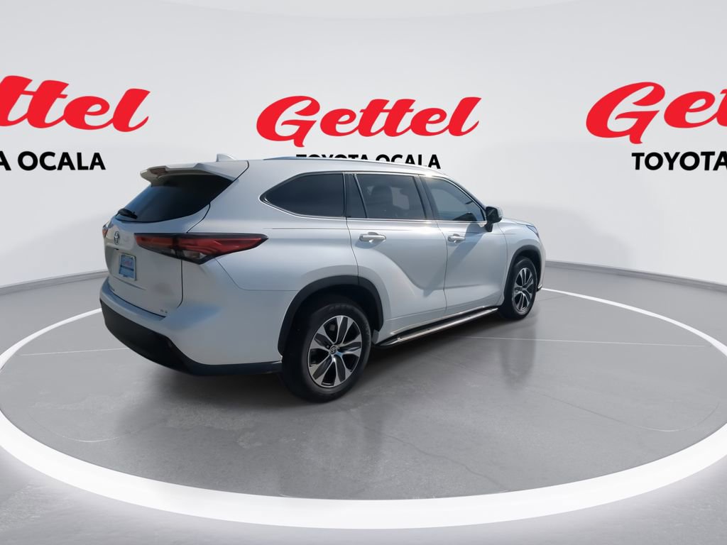 Used 2021 Toyota Highlander XLE image 8