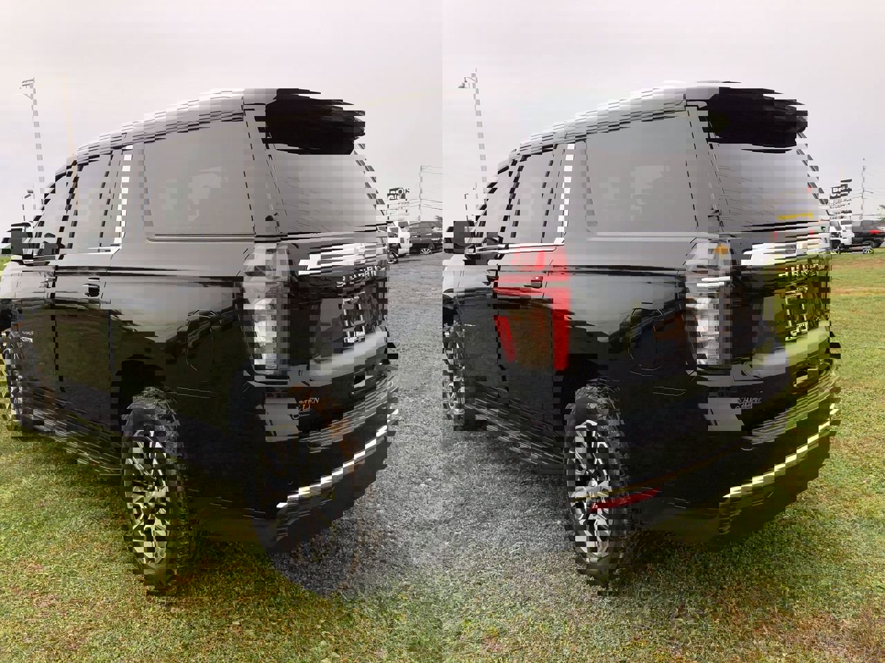 Used 2021 Chevrolet Suburban LT w/ LT Signature Plus Package image 4