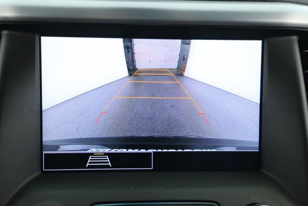 Used 2021 GMC Acadia SLE image 16