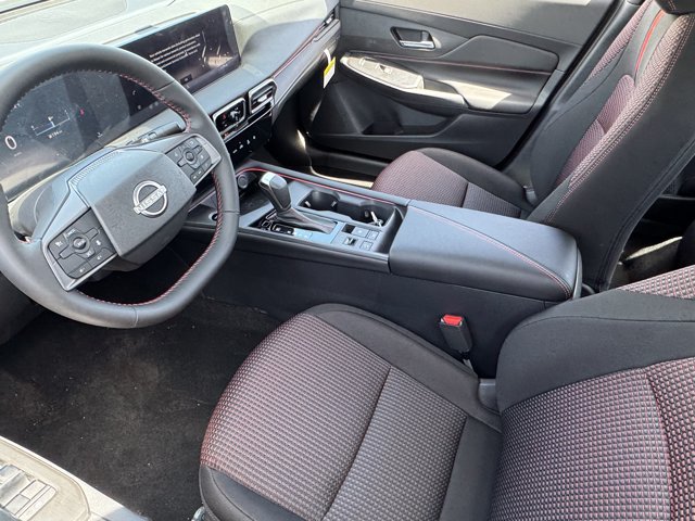 New 2026 Nissan Sentra SR w/ Floor Mat Package FWD image 27