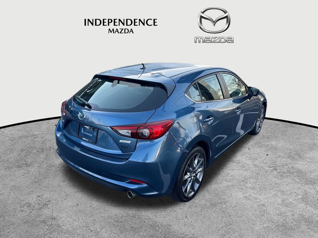 Used 2018 MAZDA MAZDA3 Touring image 3
