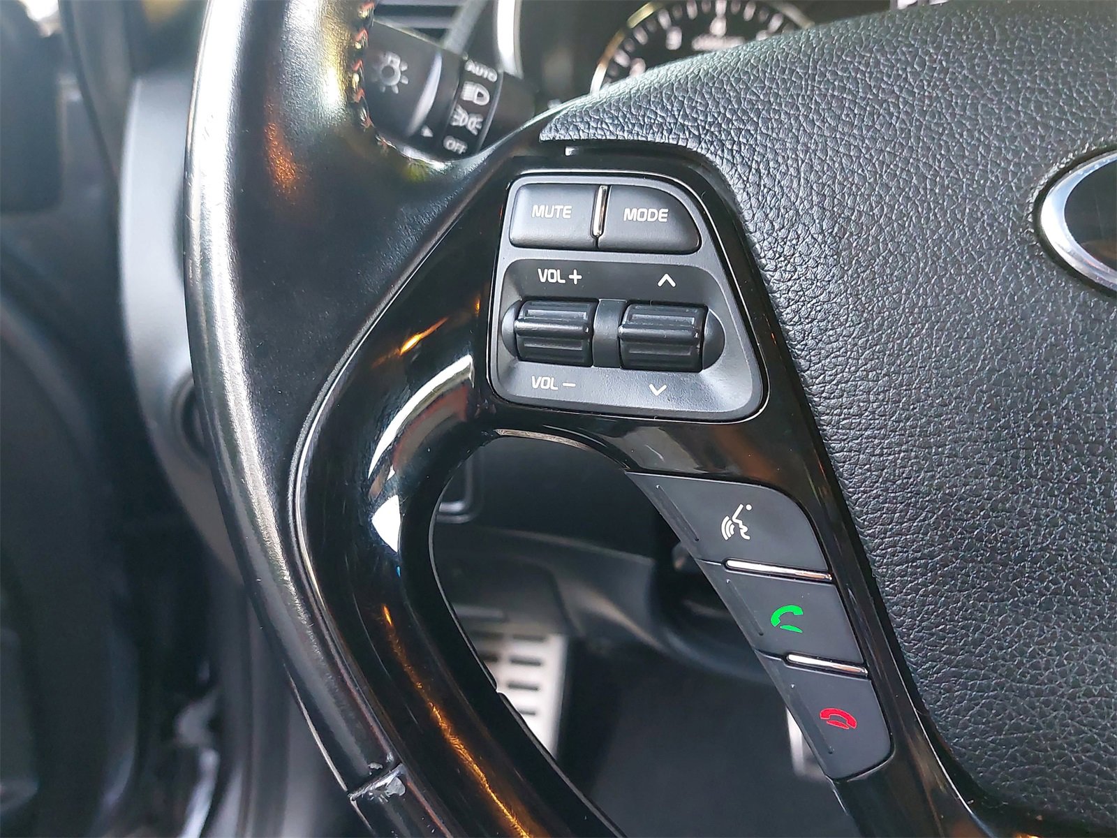 Used 2018 Kia Forte SX image 16