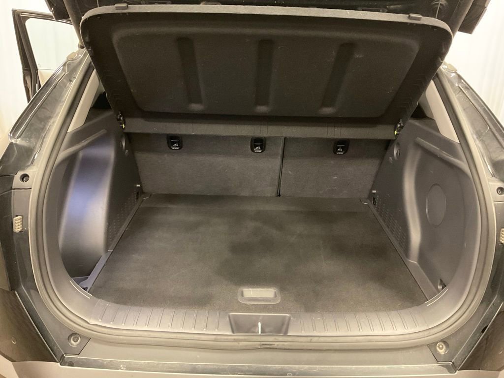 Used 2024 Hyundai Kona Limited image 9