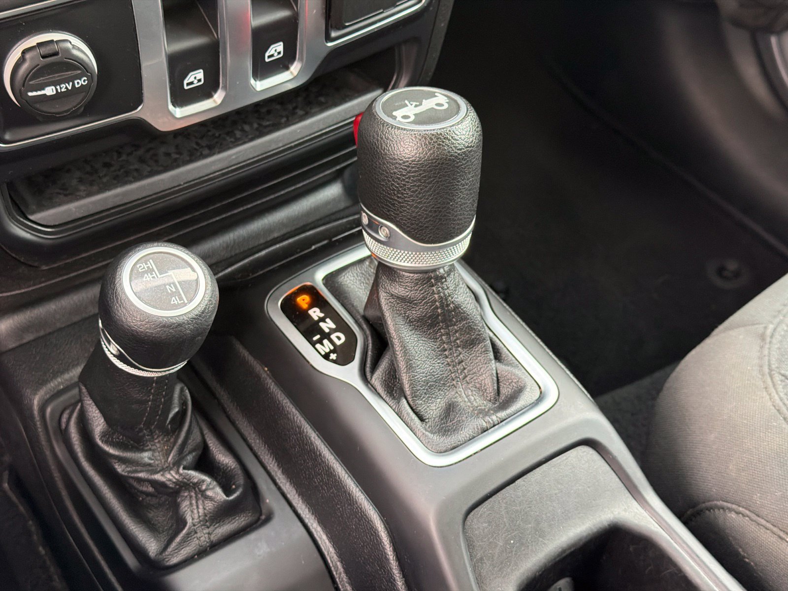 Used 2020 Jeep Wrangler Sport AWD/4WD image 23