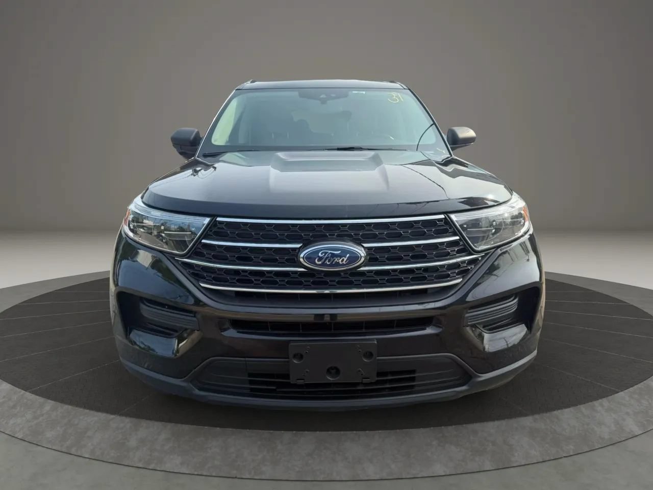 Used 2021 Ford Explorer XLT AWD/4WD image 2