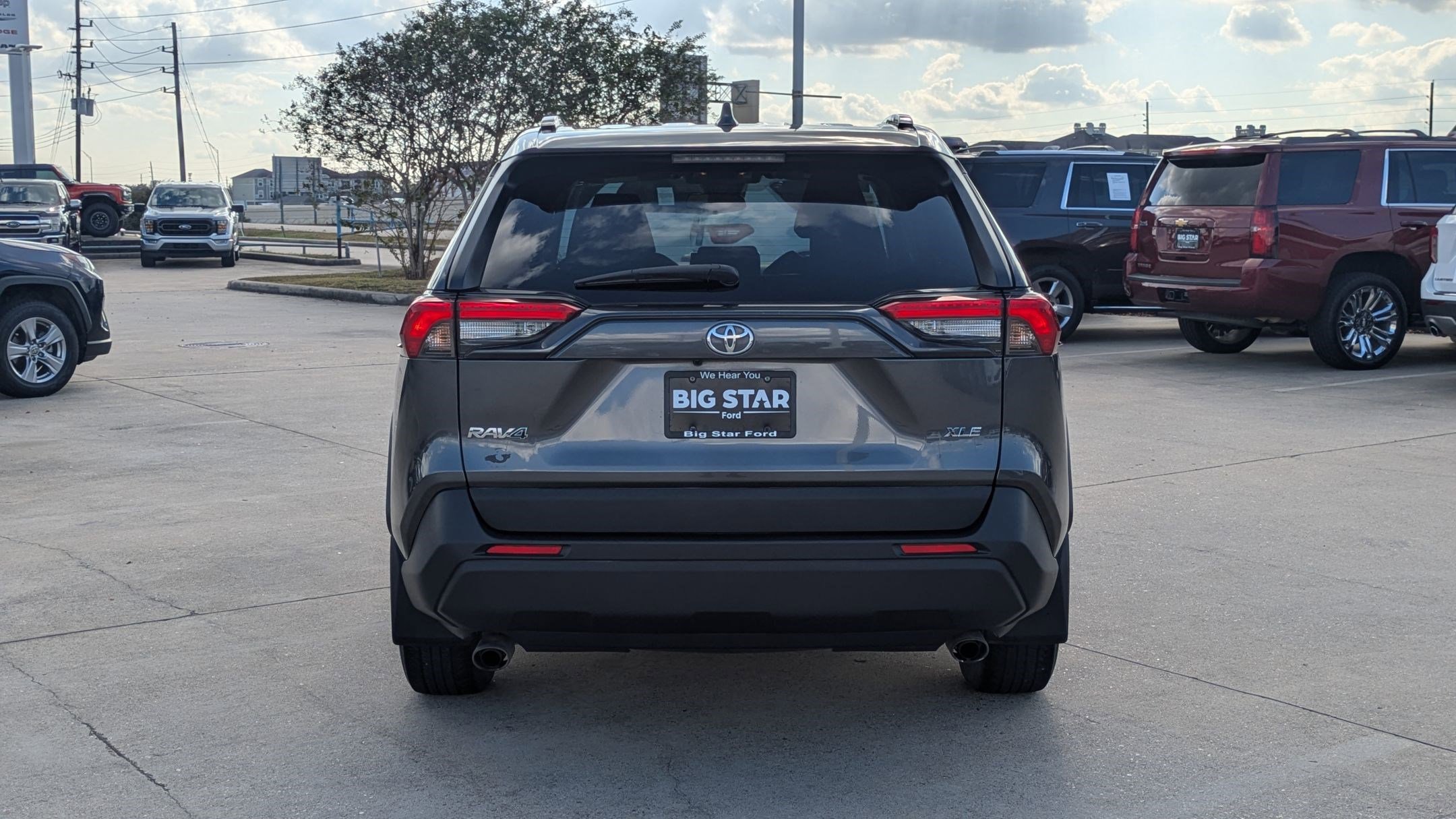 Used 2021 Toyota RAV4 XLE image 5