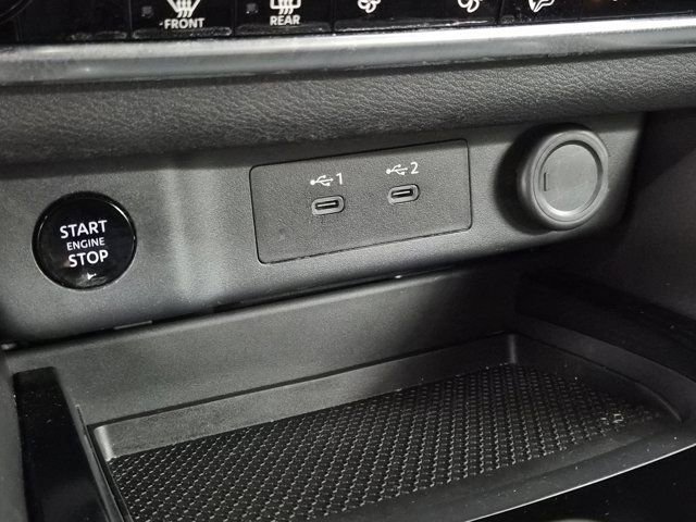 Used 2024 Nissan Rogue SV image 31